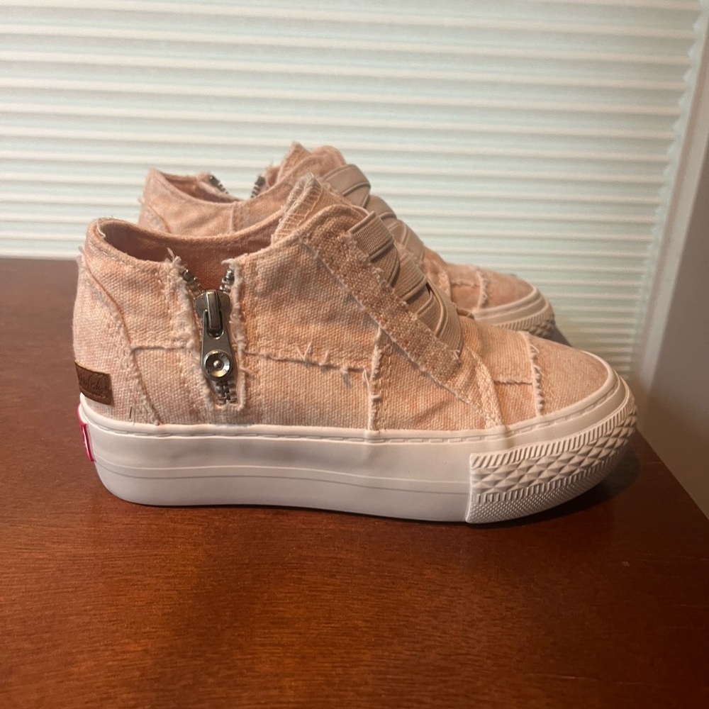 Kids blowfish wedge sneaker